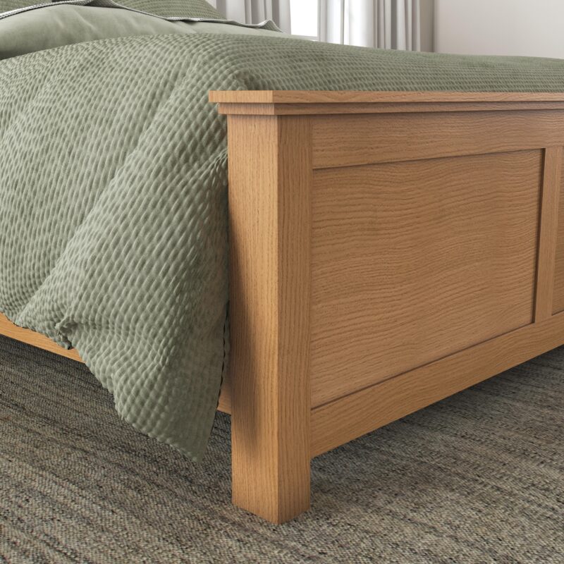 Oak Park King Bed