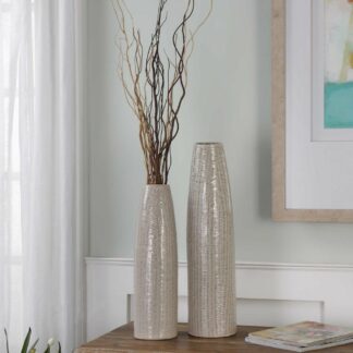 Sara Vases